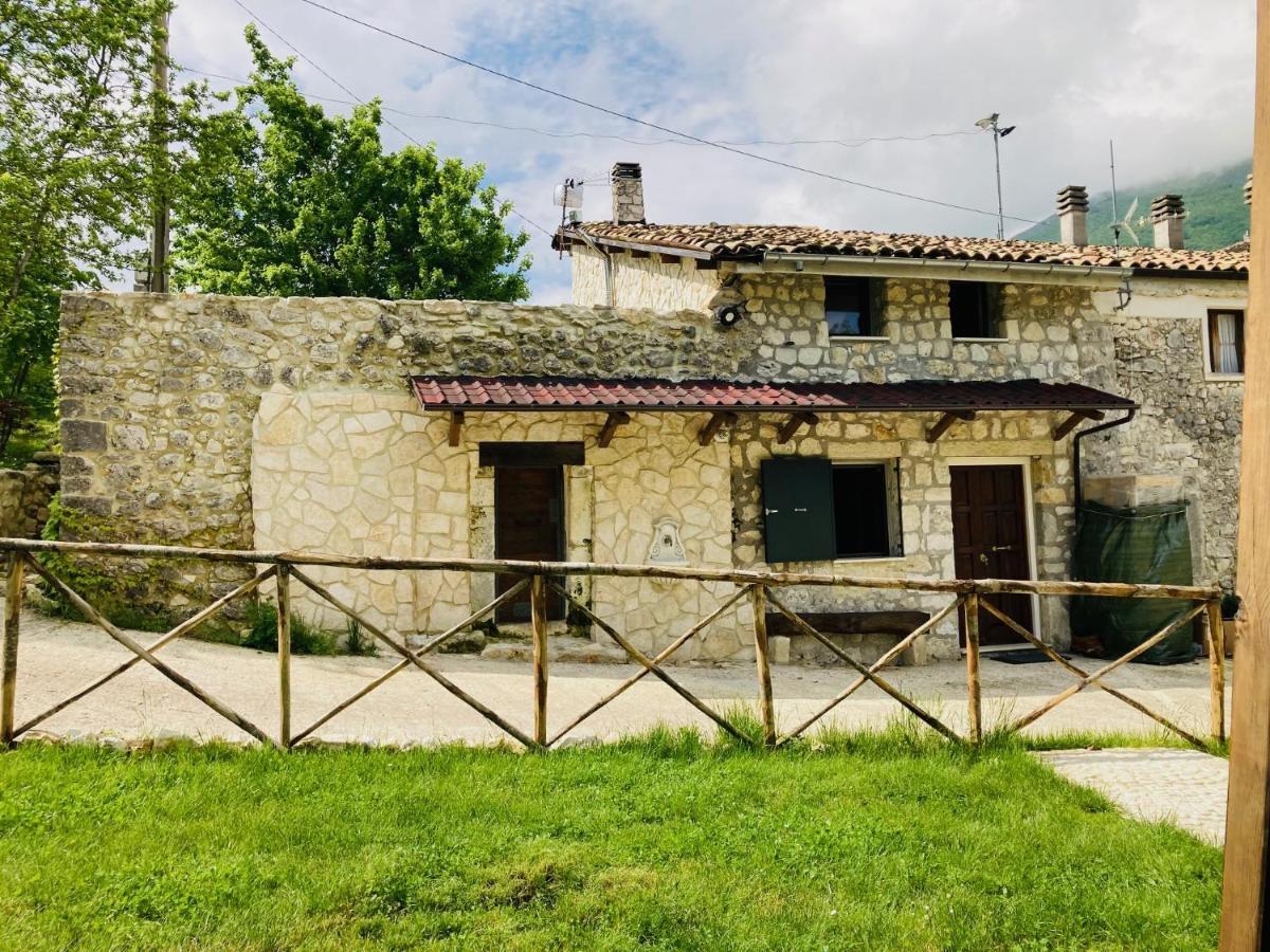 Casa Mupi Villa Sant'Eufemia a Maiella Bagian luar foto